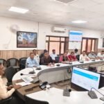 केन्द्र व राज्य सरकार की फ्लैगशिप योजनाओं तथा बजट घोषणाओं की क्रियान्विति प्राथमिकता के साथ सुनिश्चित करें-ज़िला कलक्टर