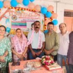 खाकी में मानवीय चेहराः भीनमाल डीएसपी शंकरलाल मंसूरिया ने दिव्यांग बच्चों संग केक काट लगाया खुशियों का मेला, छात्रावास में किया पौधारोपण