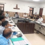 मौसमी बीमारियों को लेकर एंटीलार्वा एक्टीविटी सुनिश्चित करें – जिला कलक्टर