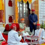 शारदीय नवरात्रि की नवमी पर सूर्यवंशी परंपरा से महाराज कुमार हरितराज सिंह मेवाड़ ने किया अश्व पूजन