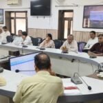 पंचायतीराज आम चुनाव-2026 के तहत ईवीएम की द्वितीय रेंडमाइजेशन, कमीशनिंग हेतु ईवीएम का वितरण एवं तृतीय चरण के लिए प्रथम रेंडमाइजेशन प्रक्रिया सम्पन्न