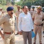जिला निर्वाचन अधिकारी व जिला पुलिस अधीक्षक द्वारा मतदान केंद्रों का किया गया औचक निरीक्षण